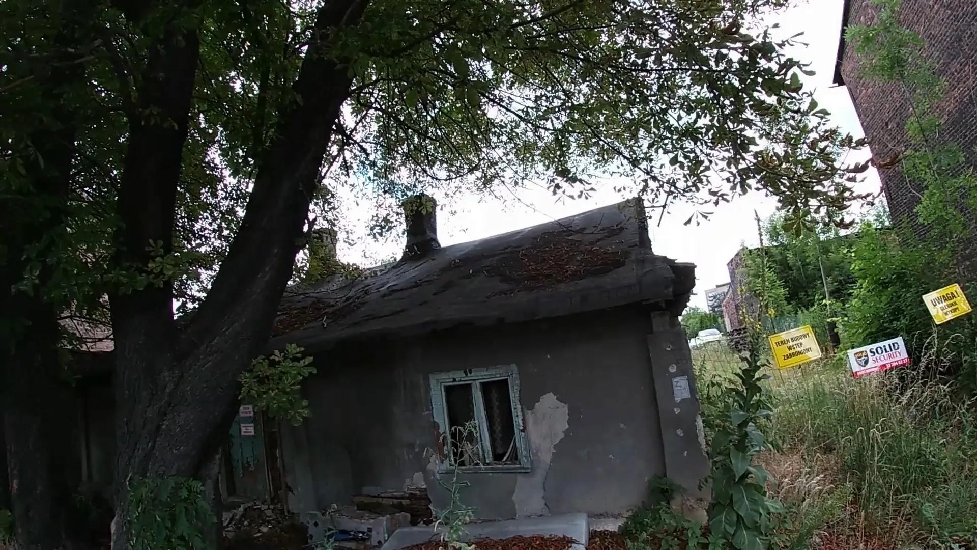 Zdjęcie opuszczonego miejsca: Opuszczony dom z lalkami