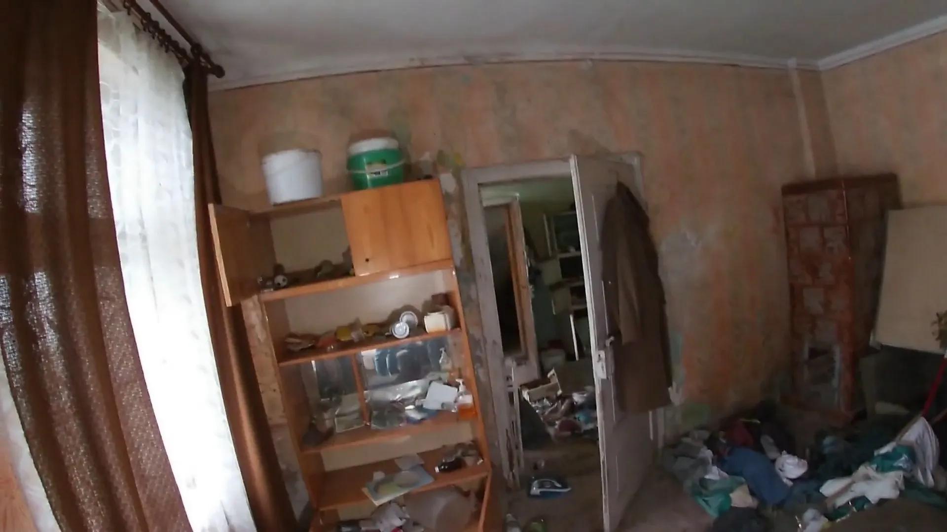 Zdjęcie opuszczonego miejsca: Opuszczona kamienica z całym wyposażeniem