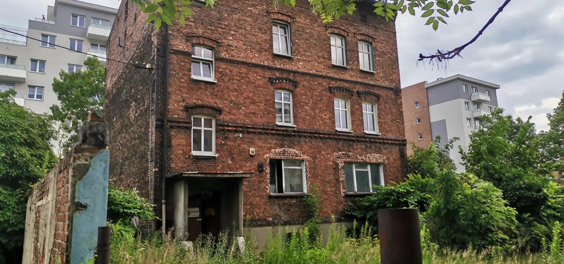 Zdjęcie opuszczonego miejsca: Opuszczona Kamienica Z wyposażeniem