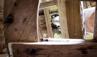 Zdjęcie opuszczonego miejsca: Wiatrak holenderski z 1924 roku, Dąbrowa Białostocka