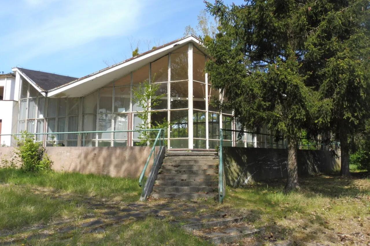 Zdjęcie opuszczonego miejsca: Opuszczony ośrodek wypoczynkowy