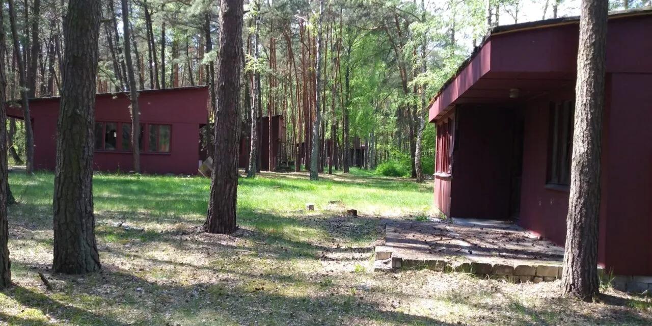 Zdjęcie opuszczonego miejsca: Opuszczony ośrodek “Babie Lato” k. Bełchatowa