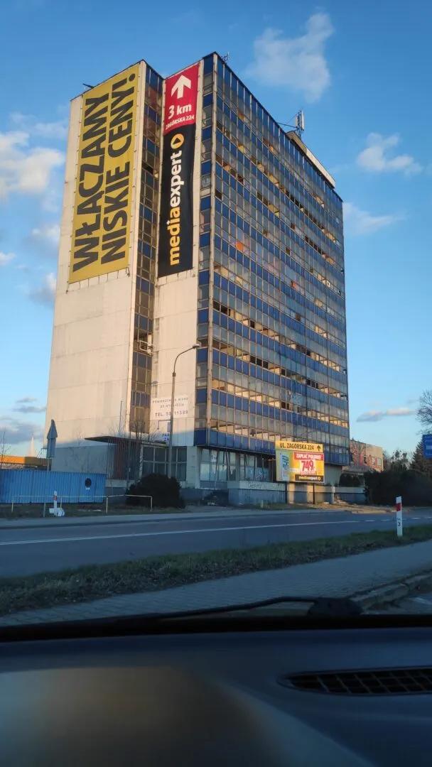 Zdjęcie opuszczonego miejsca: Biurowiec montanstal