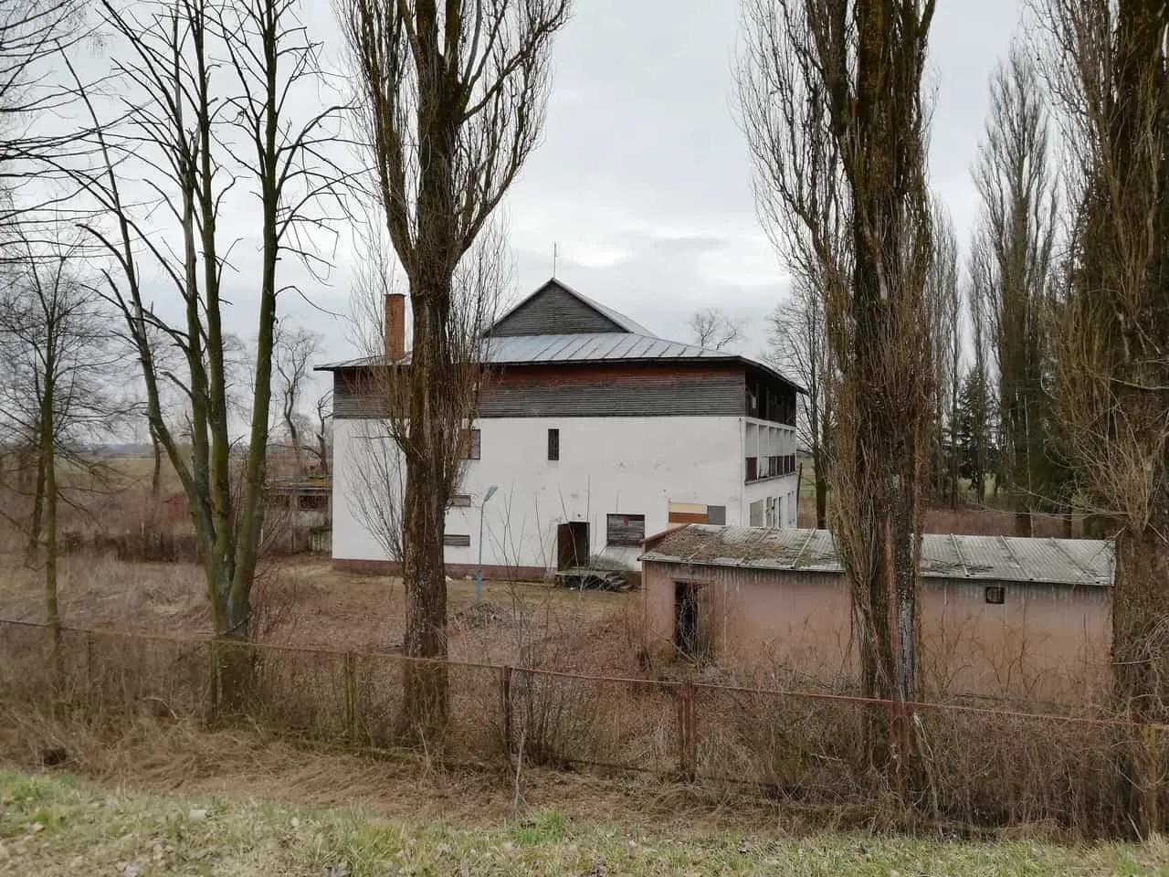 Zdjęcie opuszczonego miejsca: Ośrodek wypoczynkowy WSK Mielec – Wola Zdakowska