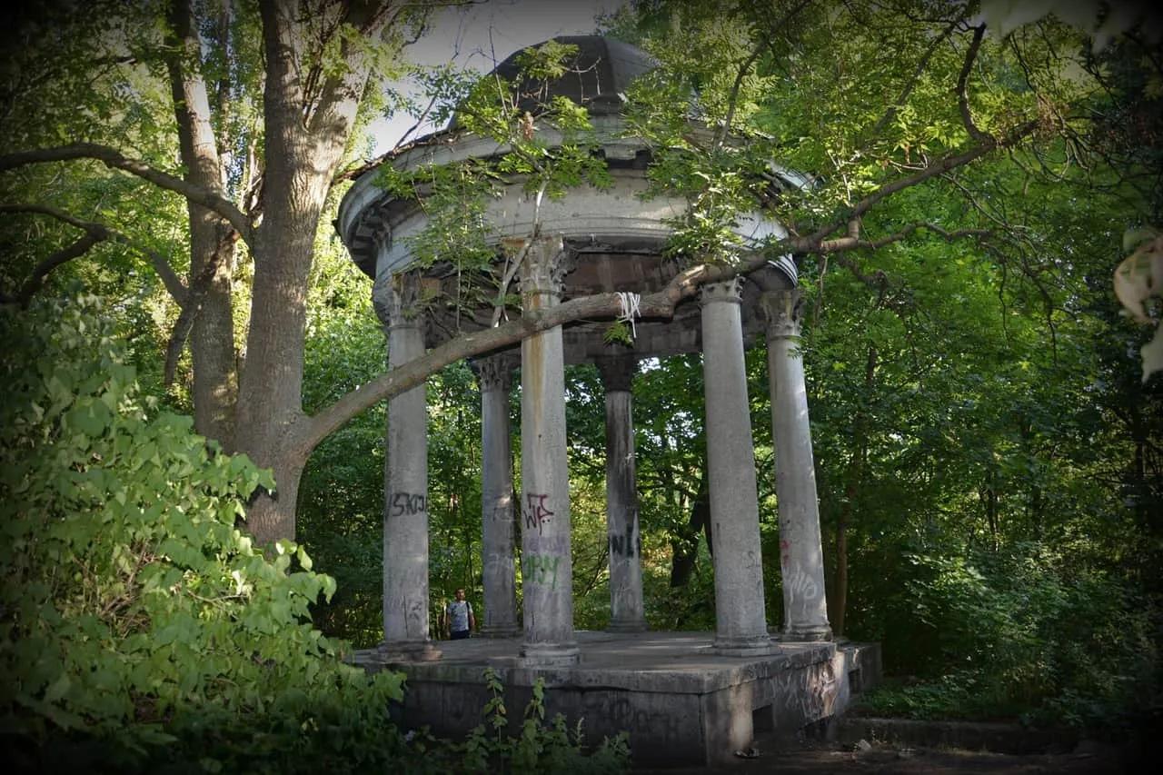 Zdjęcie opuszczonego miejsca: Mauzoleum Mielochów
