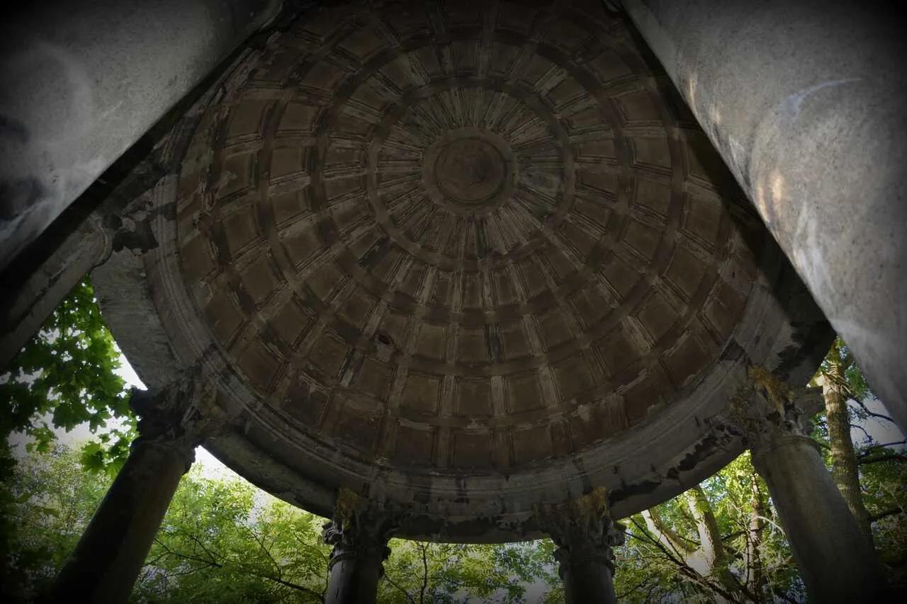 Zdjęcie opuszczonego miejsca: Mauzoleum Mielochów