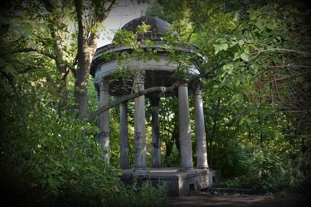 Zdjęcie opuszczonego miejsca: Mauzoleum Mielochów