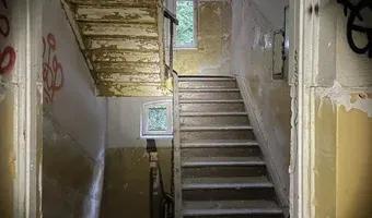 Zdjęcie opuszczonego miejsca: Komisariat Policji w Konstancinie Jeziorna