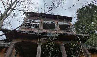 Zdjęcie opuszczonego miejsca: Opuszczony dom z lokatorem