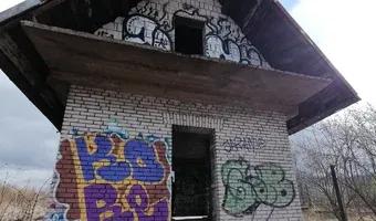 Zdjęcie opuszczonego miejsca: Niedokończony domek letniskowy