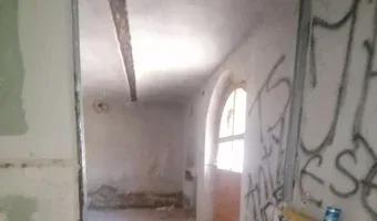 Zdjęcie opuszczonego miejsca: Opuszczona kamienica z restauracją