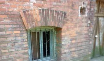 Zdjęcie opuszczonego miejsca: Fort pancerny pomocniczy 53a „Winnica”