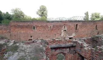 Zdjęcie opuszczonego miejsca: Ruiny Zamku Dybowskiego