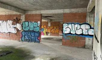 Zdjęcie opuszczonego miejsca: Niedokończony ośrodek dla emerytowanych policjantów.