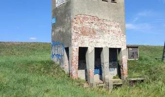 Zdjęcie opuszczonego miejsca: Opuszczony budynek przy jeziorze Turawskim