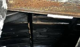 Zdjęcie opuszczonego miejsca: Opuszczona kamienica ze spalonym dachem