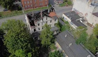 Zdjęcie opuszczonego miejsca: Opuszczona kamienica ze spalonym dachem