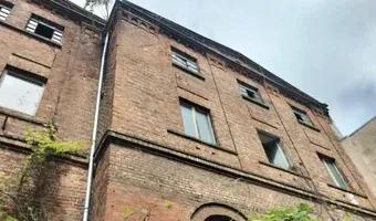 Zdjęcie opuszczonego miejsca: Opuszczony budynek fabryczny.