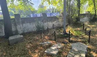 Zdjęcie opuszczonego miejsca: Ouszczona kaplica grzebalna.