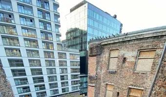 Zdjęcie opuszczonego miejsca: Opuszczona kamienica "spadające tynki"