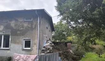 Zdjęcie opuszczonego miejsca: Opuszczony dom na ulicy wszystkich świętych.