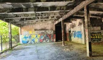 Zdjęcie opuszczonego miejsca: Hala u podnóża wzgórza Lasoty Kraków