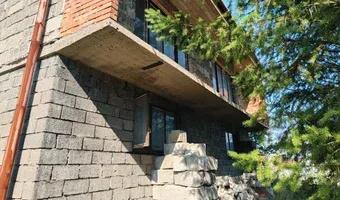 Zdjęcie opuszczonego miejsca: Piętrowy dom Chrosna