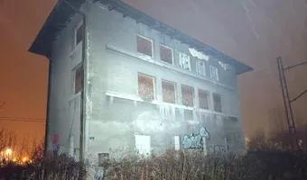 Zdjęcie opuszczonego miejsca: Opuszczony budynek PKP